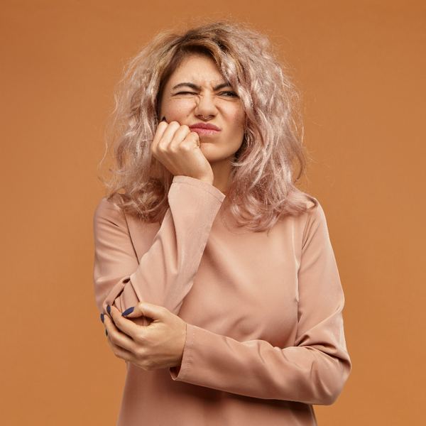 Como drenar um abscesso dentário em casa
