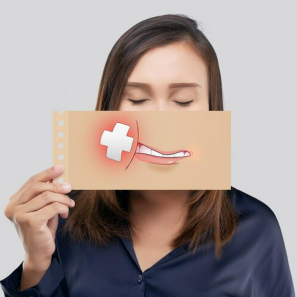 Uma escova de dente eletrica pode causar retração gengival?