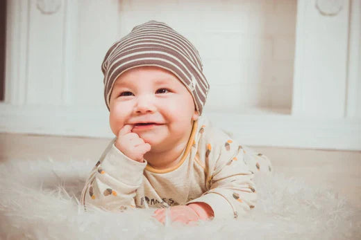 Quando é que os bebés começam a dentição? Um guia completo sobre o processo de dentição